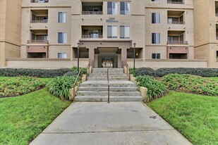 8889 Caminito Plaza Centro, Unit 7332 in San Diego, CA - Building Photo