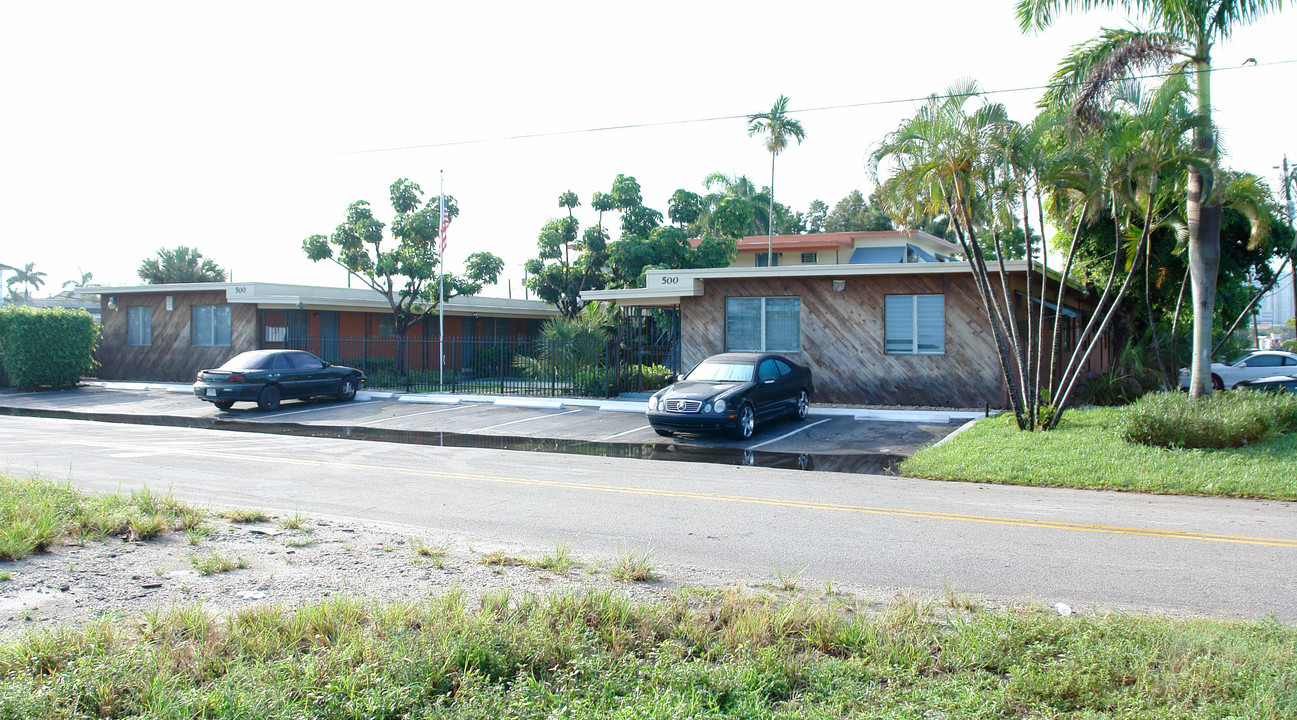 500 NE 7th St in Fort Lauderdale, FL - Building Photo