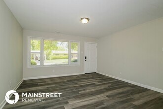 9930 Duke Dr in St. Louis, MO - Foto de edificio - Building Photo