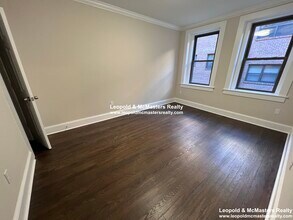 130 Longwood Ave, Unit 100 longwood ave 1 in Brookline, MA - Foto de edificio - Building Photo