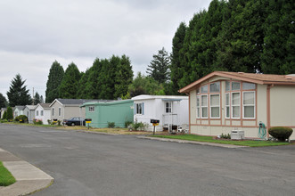 Canby Manor Mobile Court in Canby, OR - Building Photo - Building Photo