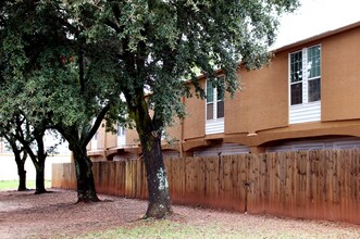 127 Sunnydale St-Unit -607 in Jacksonville, TX - Building Photo - Building Photo