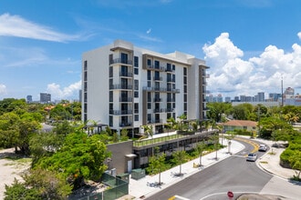 Oasis at Aventura in Miami, FL - Foto de edificio - Building Photo