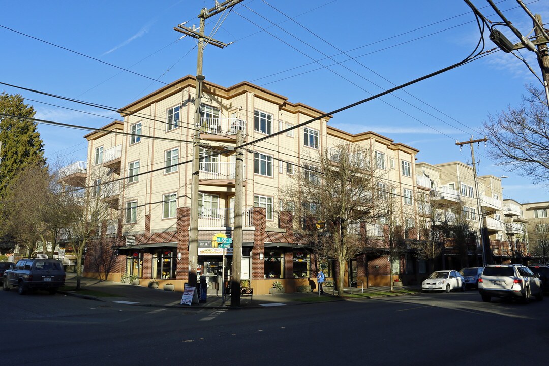 Varsity Apartments in Seattle, WA - Foto de edificio