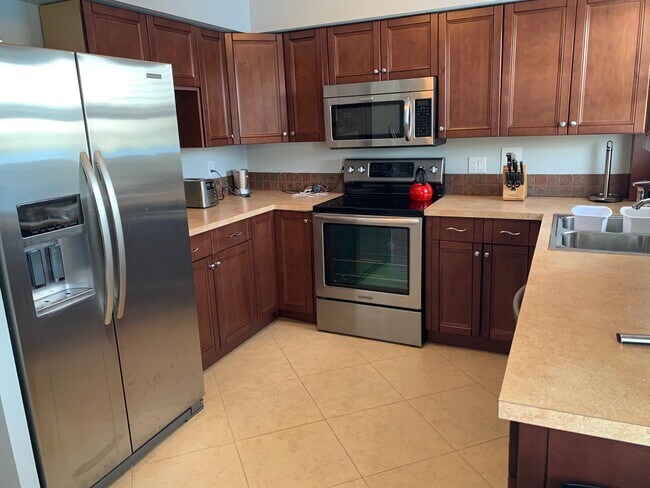 630 SE Ocean Blvd-Unit -C4 in Stuart, FL - Building Photo - Building Photo