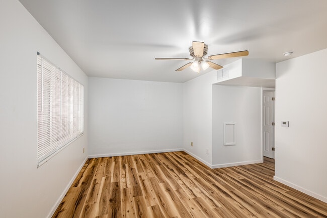 Shannon Hollow Apartments
