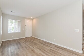 10931 Colour Magic St in Henderson, NV - Foto de edificio - Building Photo