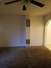 593 14th St in Springfield, OR - Building Photo - Building Photo