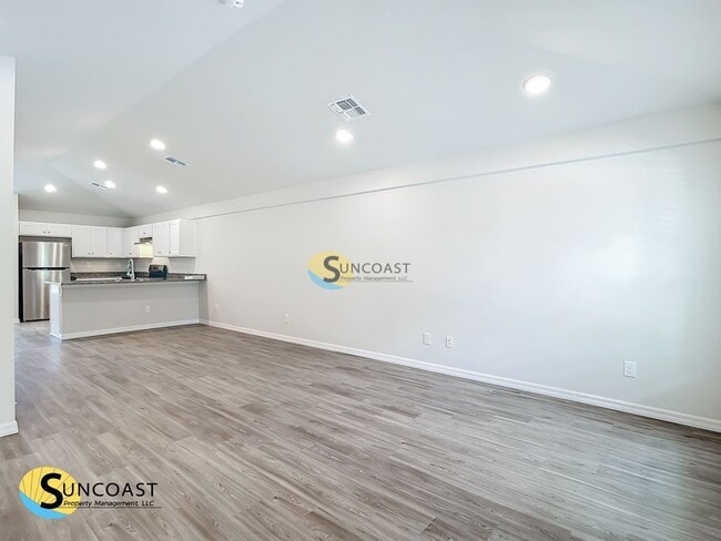 11050 Reims Ave in Englewood, FL - Foto de edificio - Building Photo