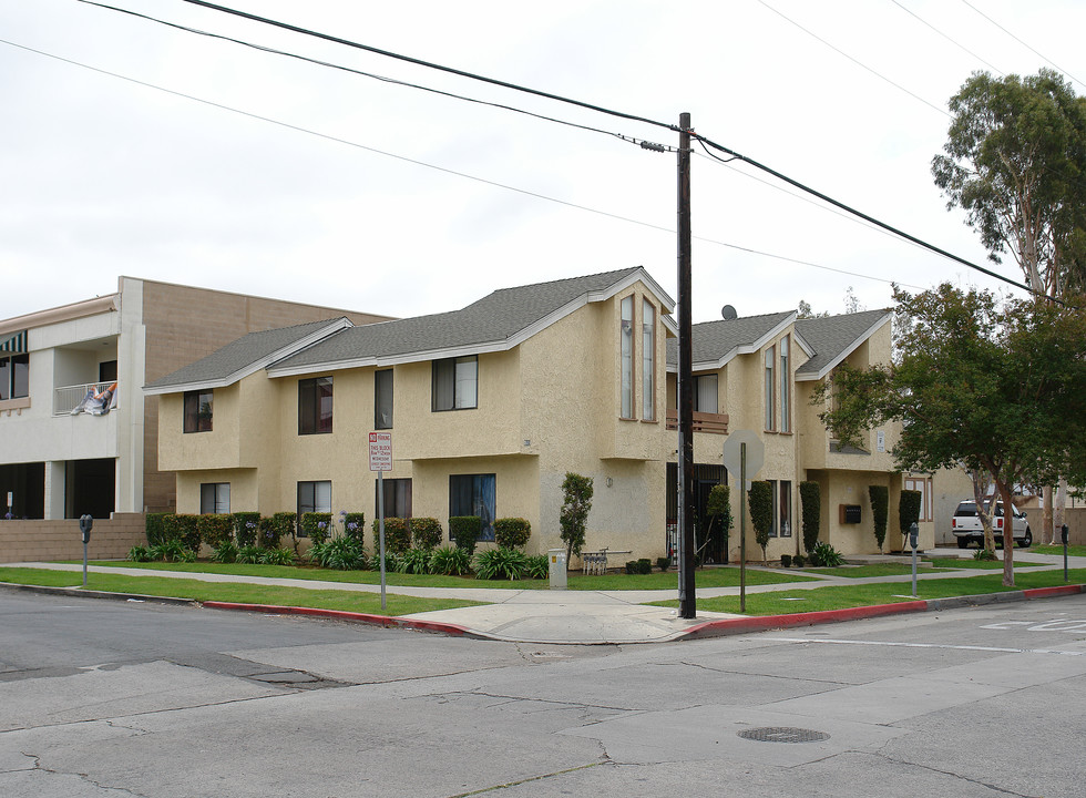 849 N Van Ness Ave in Santa Ana, CA - Building Photo