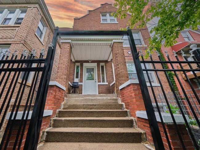 property at 3016 W 41st St