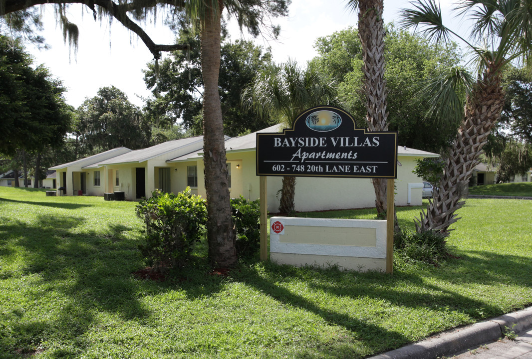 Bayside Villas Apartments in Palmetto, FL - Foto de edificio