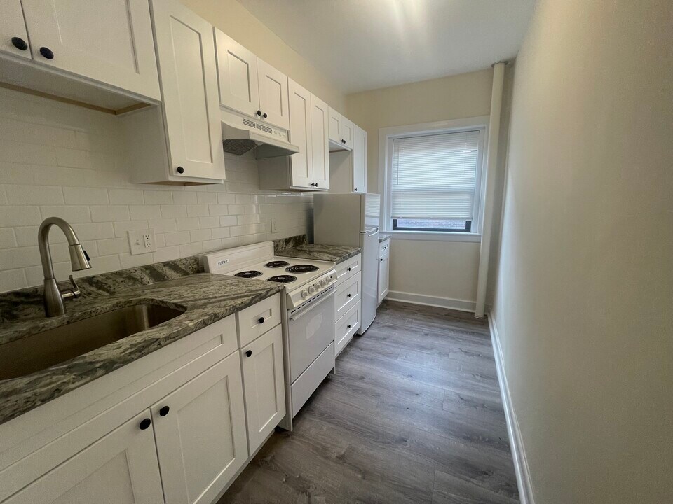 1177 Commonwealth Ave, Unit 301 in Boston, MA - Building Photo