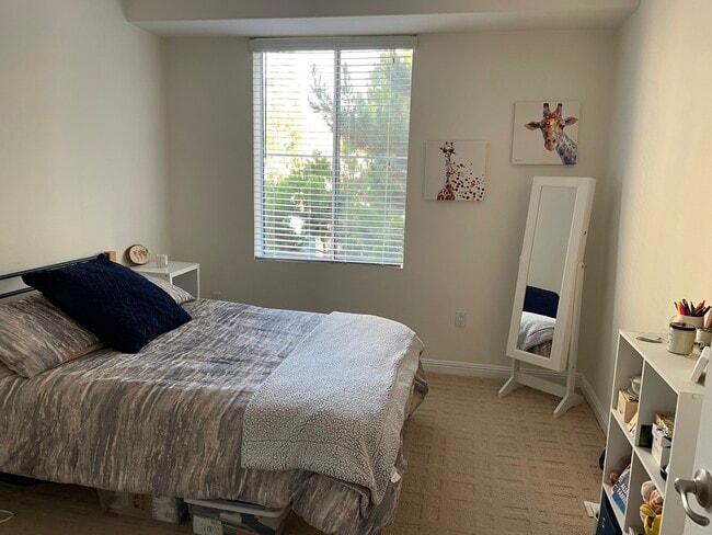 2312 Watermarke Pl, Unit 2312 in Irvine, CA - Building Photo - Building Photo