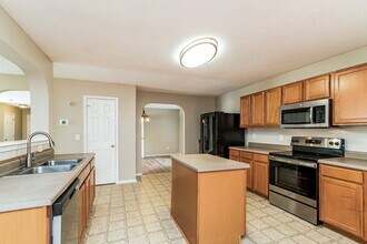 912 Mailwood Dr in Knightdale, NC - Building Photo - Building Photo