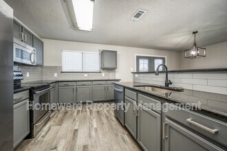 121 Thoroughbred Dr in Krum, TX - Building Photo - Building Photo