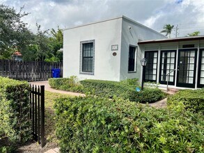 1407 SE 2nd St in Fort Lauderdale, FL - Building Photo - Building Photo