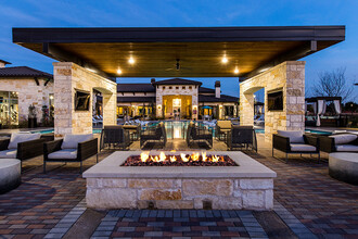 Bell Southpark in Austin, TX - Foto de edificio - Building Photo