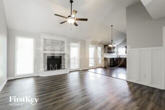10736 N Laurel Ave in Kansas City, MO - Building Photo - Building Photo