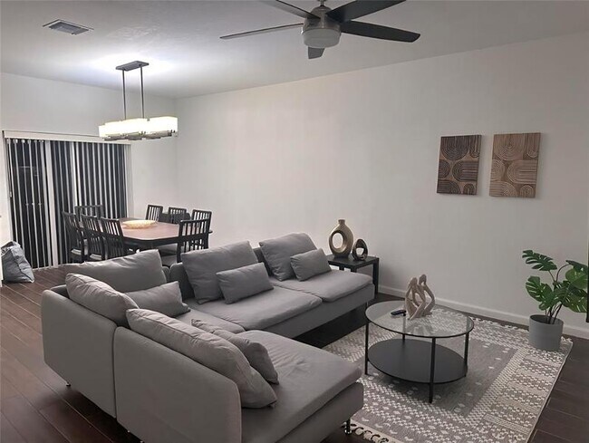 property at 1129 NW 41st Ln
