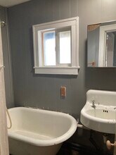 48 Dart St, Unit 1 in Buffalo, NY - Building Photo - Building Photo