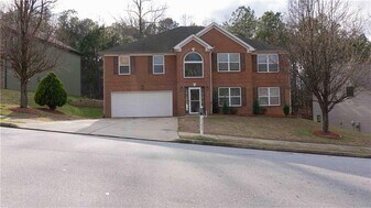 11037 Southwood Dr in Hampton, GA - Building Photo