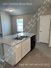 1203 Tortoise Wood Rd in Norman, OK - Building Photo - Building Photo
