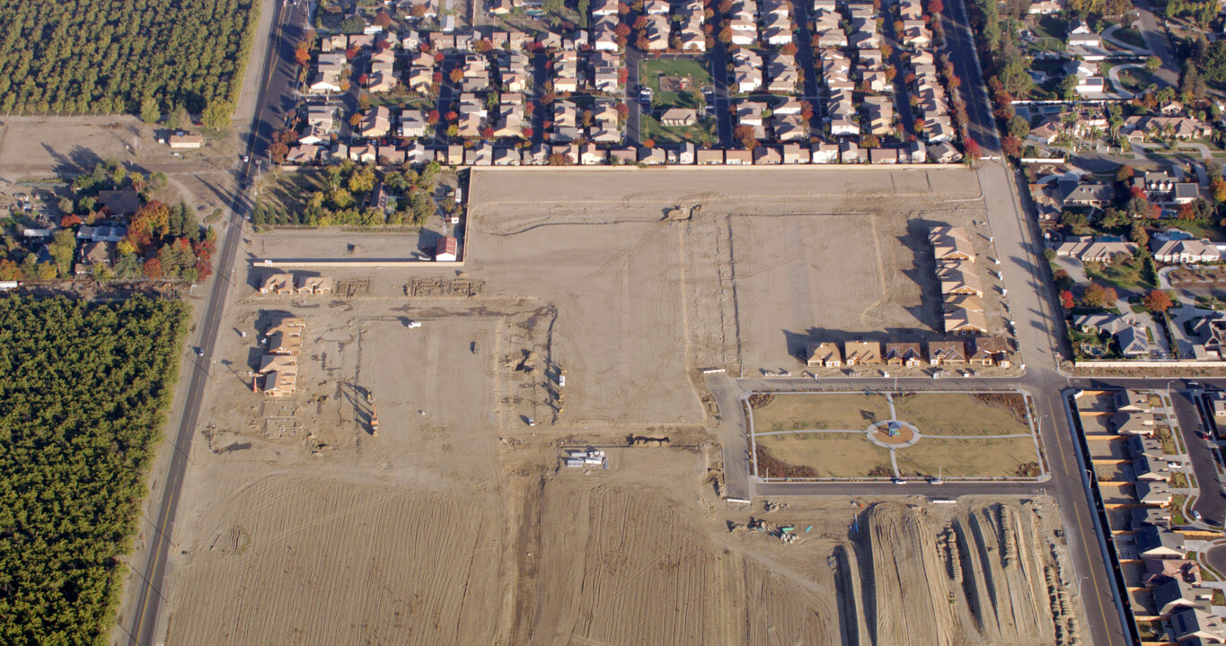 Bonterra in Hanford, CA - Building Photo