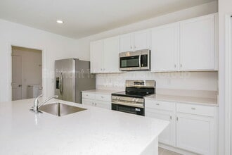 1212 Belle Isle Ln in Daytona Beach, FL - Building Photo - Building Photo