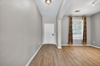 2111 Castle Gardens Ln in Katy, TX - Building Photo - Building Photo