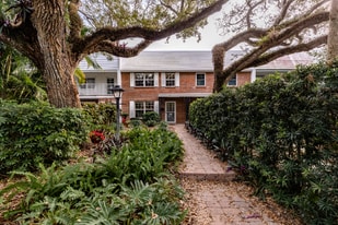 2722 Cardinal Dr in Vero Beach, FL - Building Photo