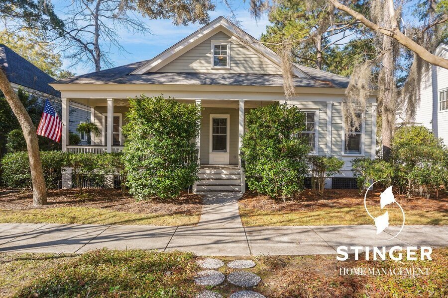 13 Hayek St in Beaufort, SC - Building Photo