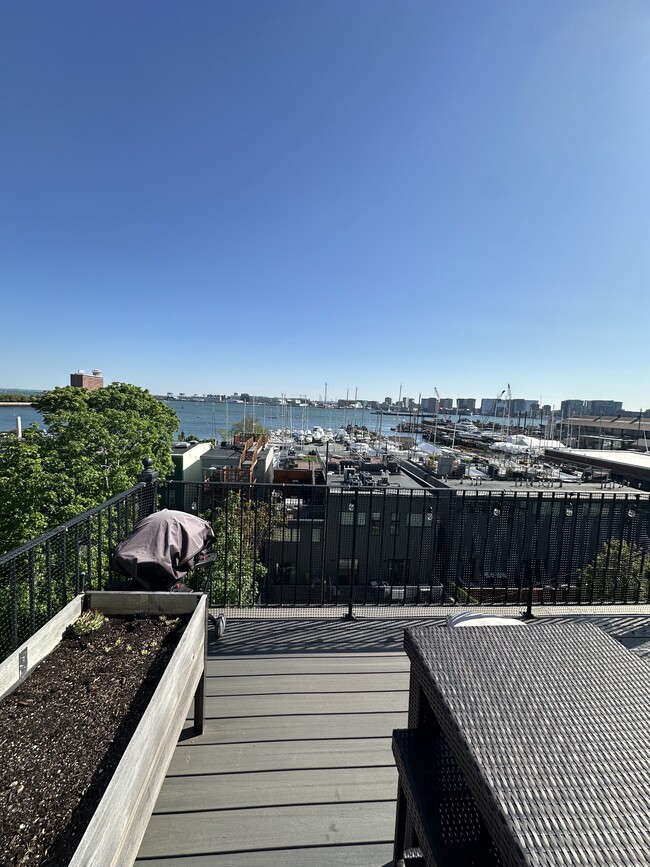 277 Webster St, Unit 3
