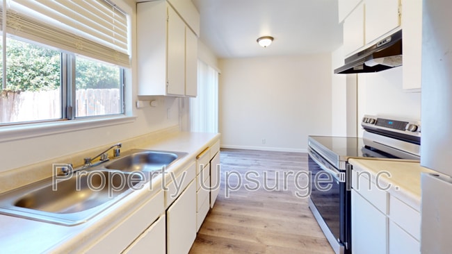 1674 Bramble Pl in Redding, CA - Building Photo - Building Photo
