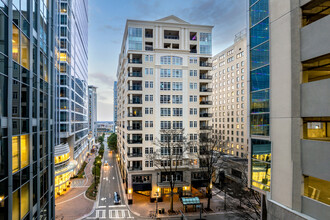 230 S Tryon St in Charlotte, NC - Building Photo - Primary Photo