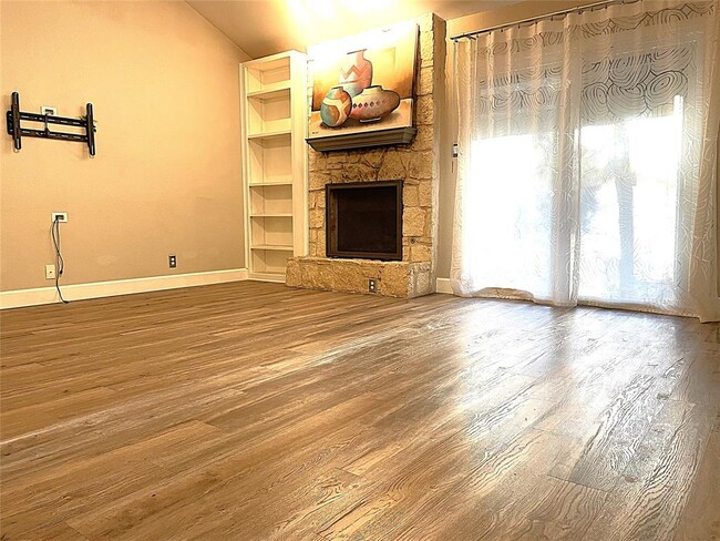 707 Grapevine Dr in Cedar Park, TX - Foto de edificio - Building Photo
