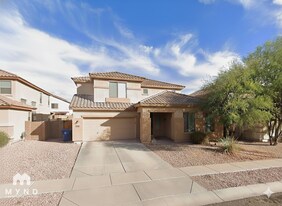 17014 W Bradford Way in Surprise, AZ - Building Photo