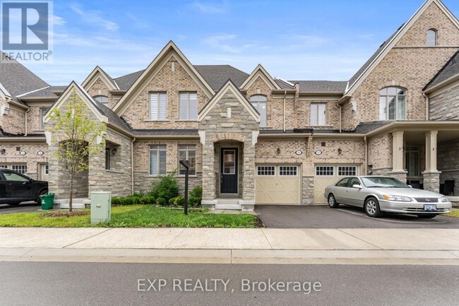 property at 10 Hickling Ln