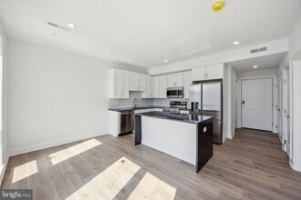 1350 N Front St in Philadelphia, PA - Building Photo - Building Photo