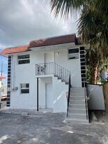 302 N Tamarind Ave in West Palm Beach, FL - Building Photo