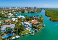 440 S Mashta Dr in Key Biscayne, FL - Building Photo - Building Photo