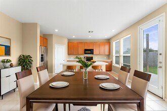 12055 Main Oak St in Houston, TX - Building Photo - Building Photo