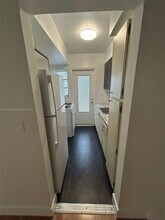 921 Meridian Ave in Miami Beach, FL - Building Photo - Building Photo