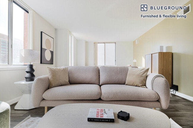 4835 Cordell Ave in Bethesda, MD - Building Photo - Building Photo