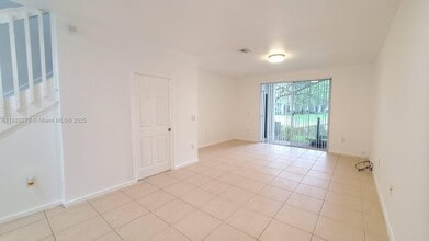 8222 SW 27th St in Miramar, FL - Building Photo - Building Photo