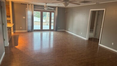 6001 Tabiatha Ln in Lanexa, VA - Building Photo - Building Photo