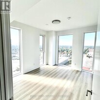 25 Wellington St S in Kitchener, ON - Building Photo