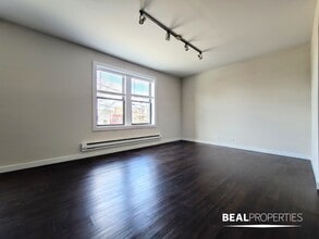 2420 N Kedzie Ave, Unit 1 in Chicago, IL - Building Photo - Building Photo