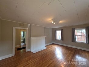 2429 Commonwealth Ave, Unit 1224 in Charlotte, NC - Building Photo - Building Photo