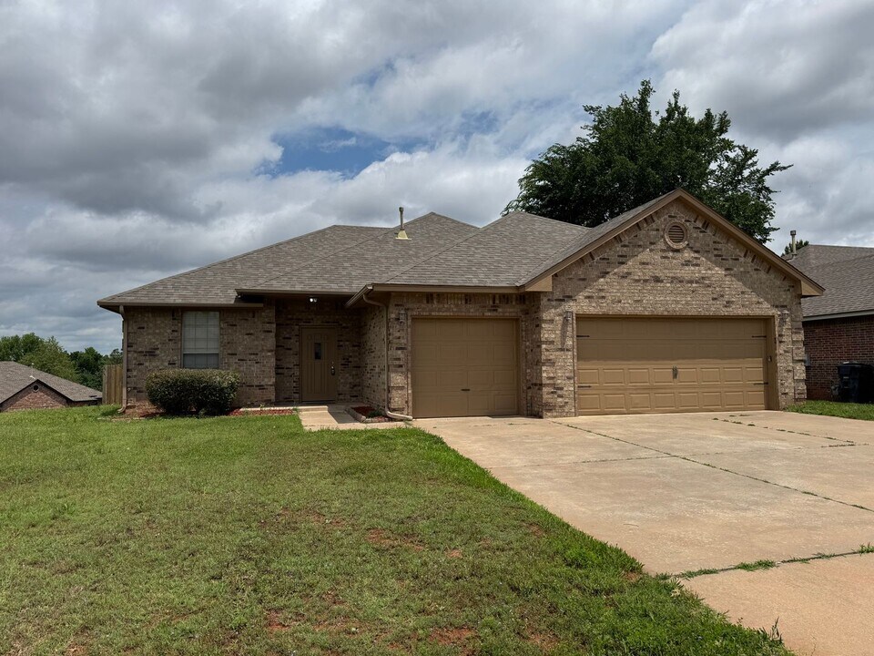 2609 NE 129th St in Edmond, OK - Building Photo